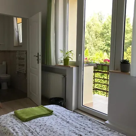 Nocleg ze śniadaniem Kathia Gościnne *