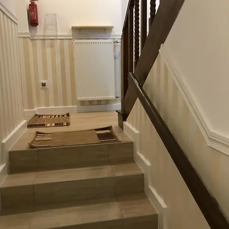 Kathia Goscinne 3* 卡托维兹